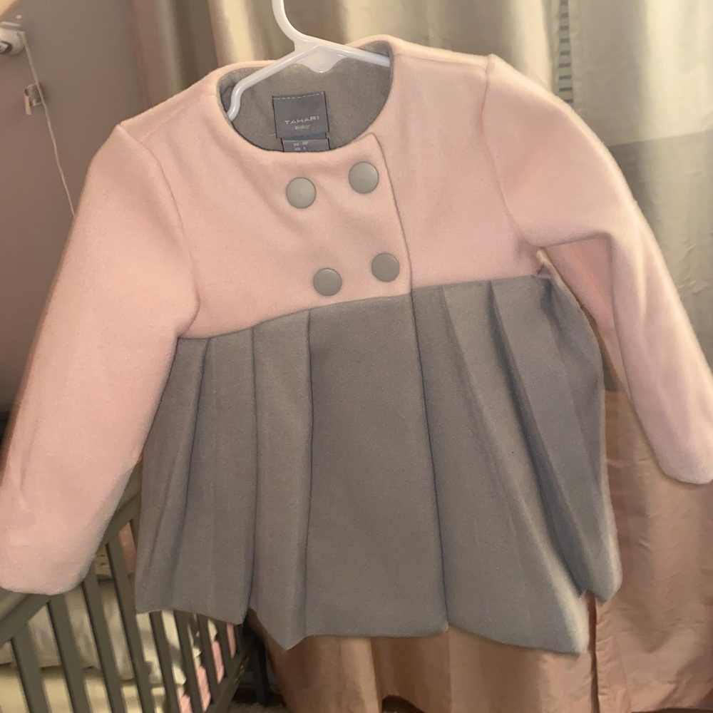 Tahari jacket only worn once!